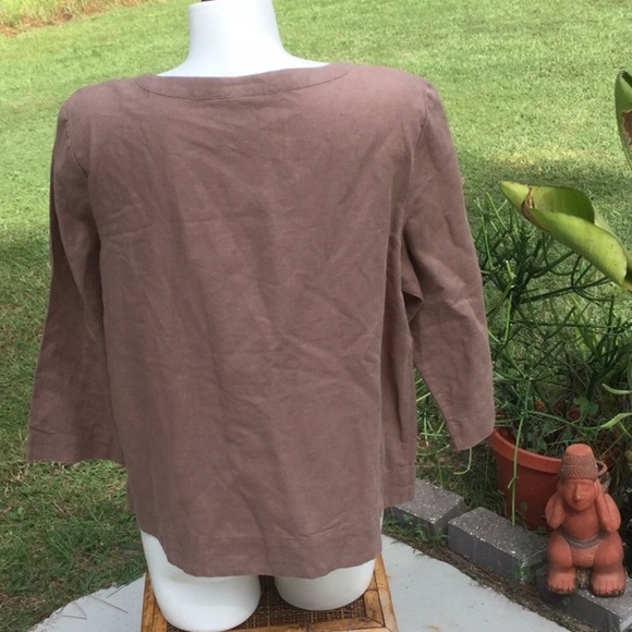 Nice Top - Picture 3 of 3